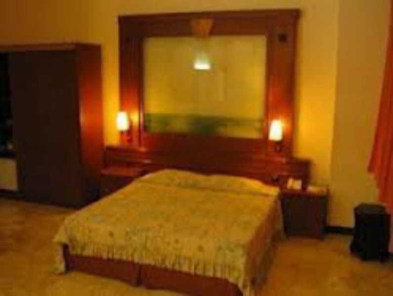 Satelit Hotel Surabaya Exterior foto